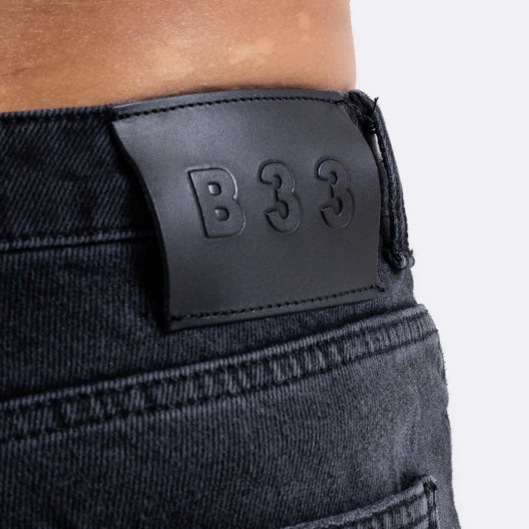 Duro Straight Fit Jeans - Washed Black - Image 4